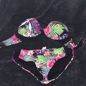 Brand new swim suit never worn